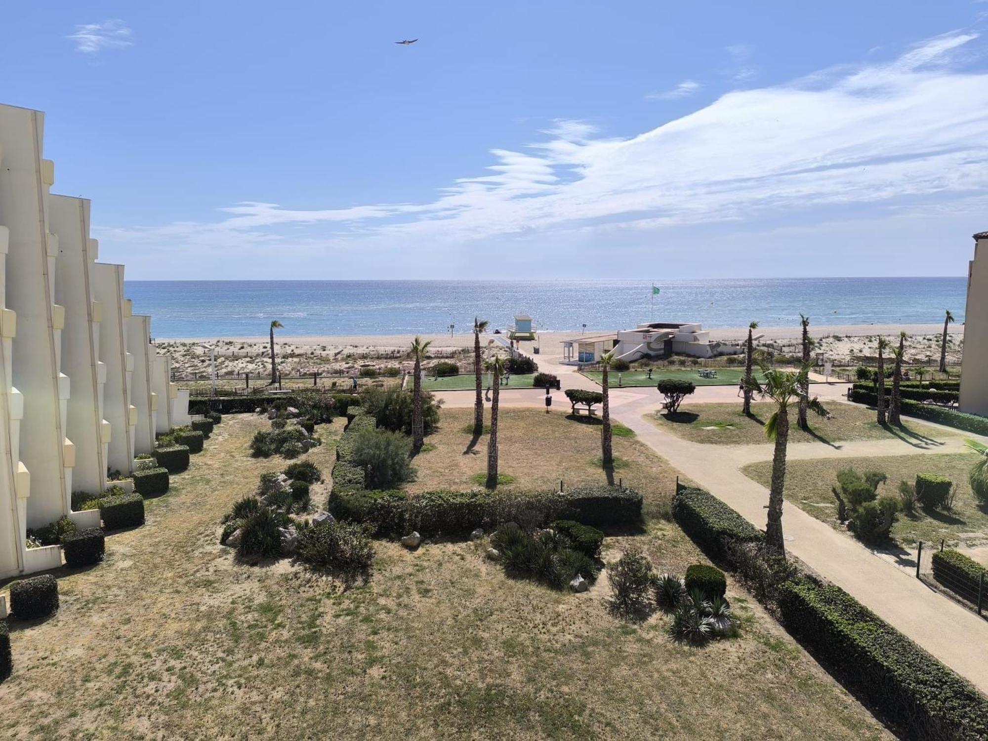 Appartement Entierement Renove En Bord De Mer Avec Vue Imprenable Et Parking Prive Le Barcarès Exterior foto