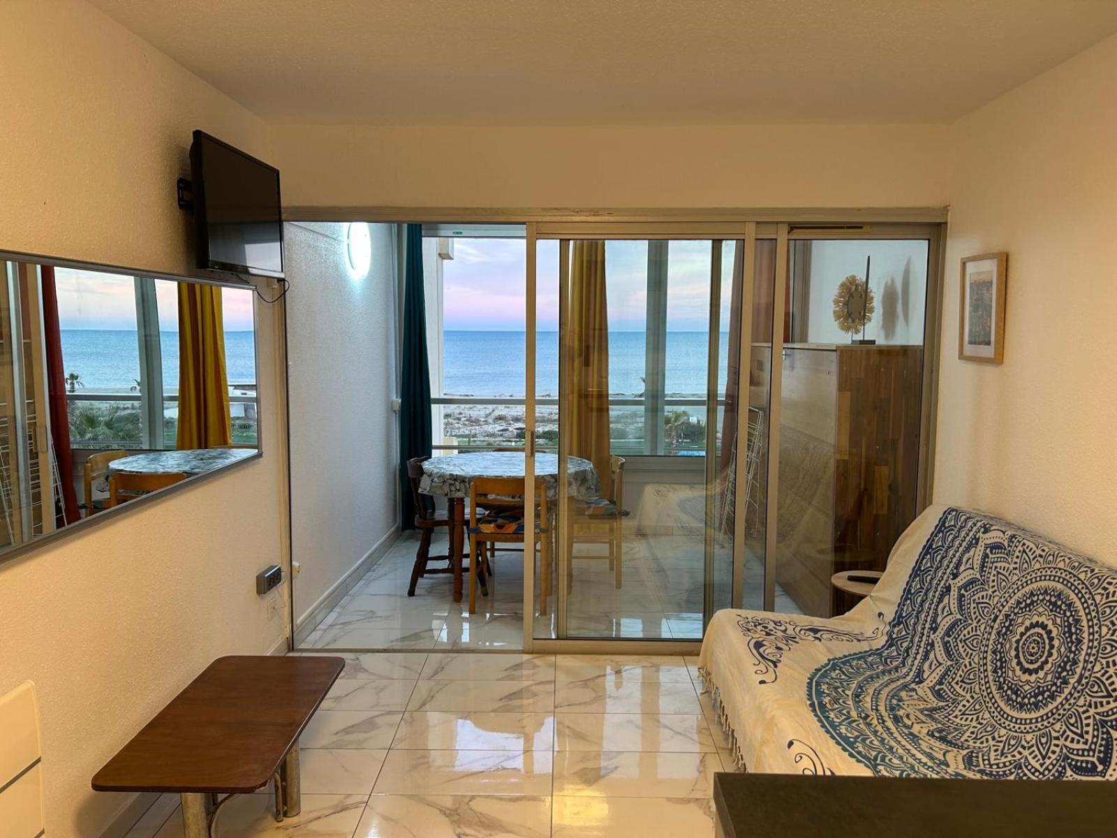 Appartement Entierement Renove En Bord De Mer Avec Vue Imprenable Et Parking Prive Le Barcarès Exterior foto